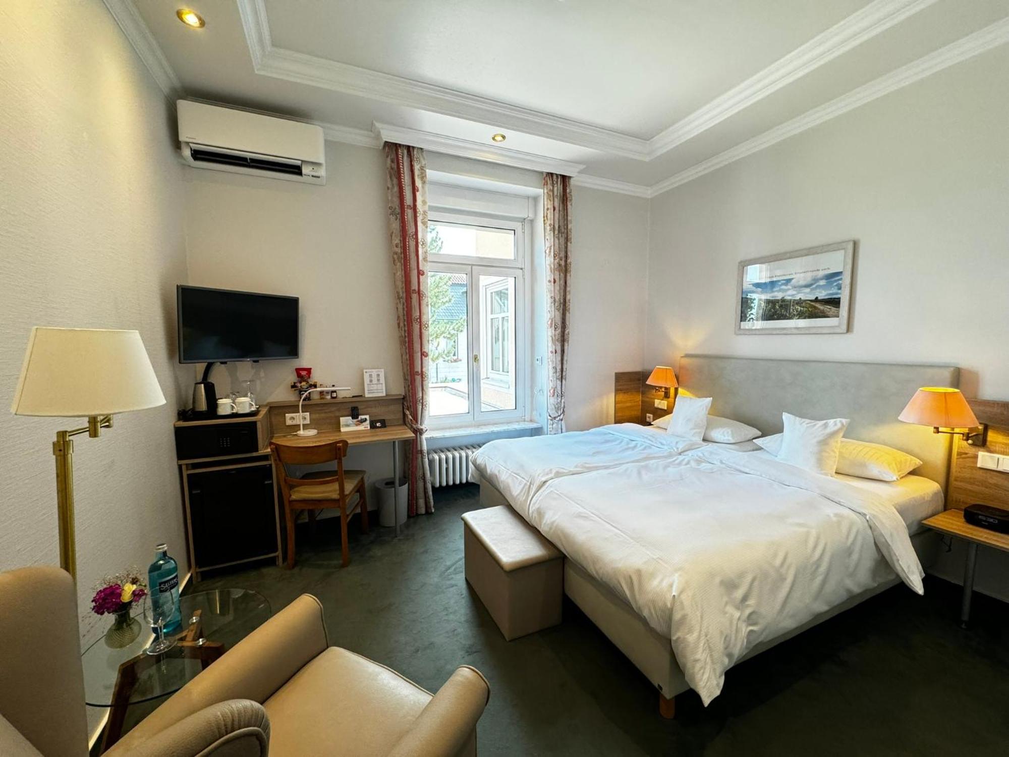 Rhein-Hotel נירשטיין מראה חיצוני תמונה